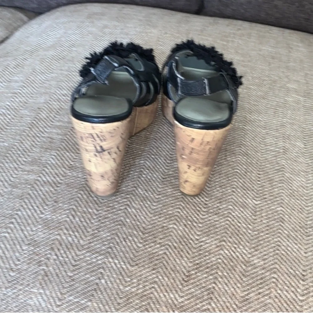 Excellent Preowned Condition Apostrophe Cork Wedge Shoes Size 8.5. Very cute